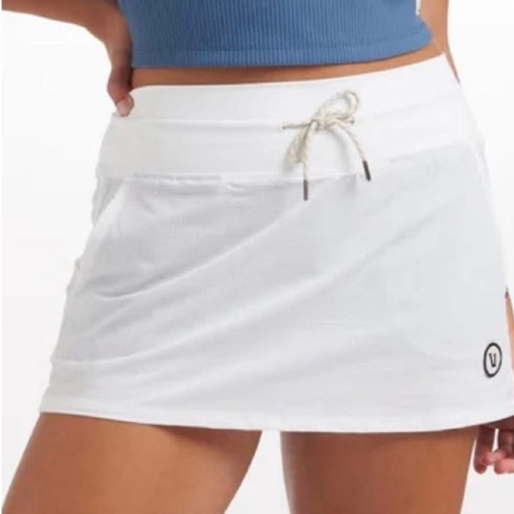 Vuori White Women's Seabreeze Skirt